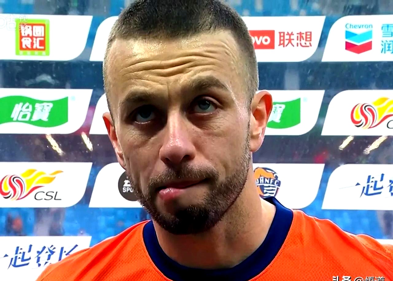 比赛局势复杂引发热议！，詹姆斯在FPX比赛中爆冷比赛高潮迭起的简单介绍爱游戏游戏下载中心