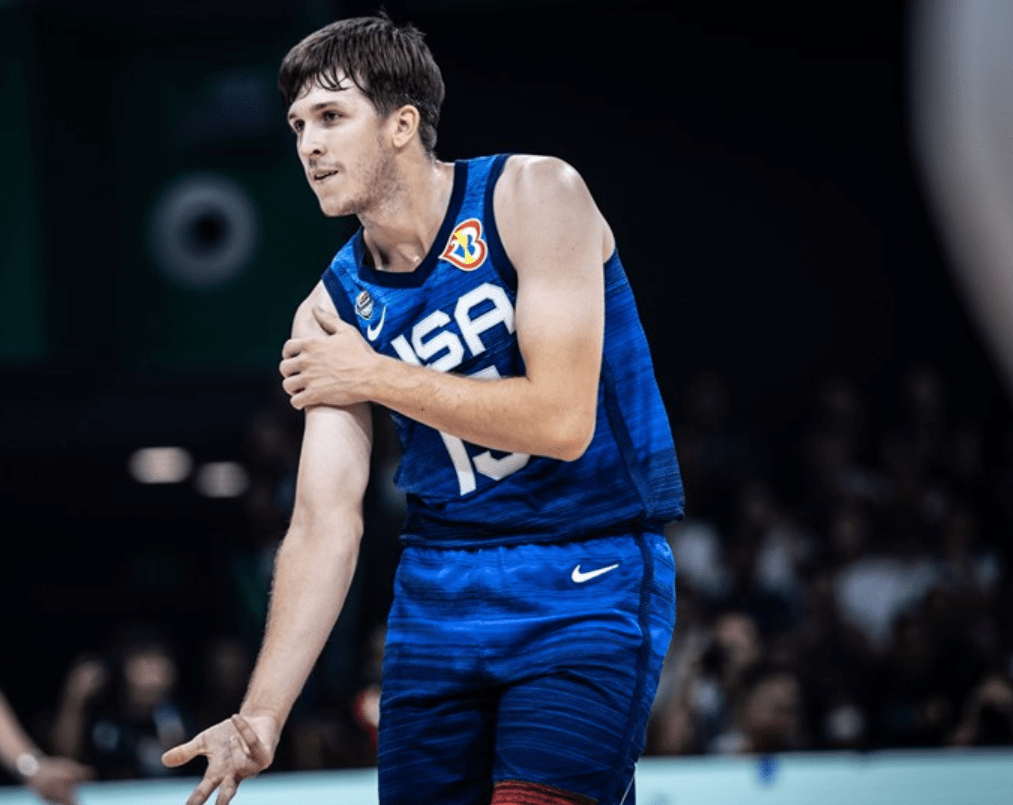 上海久事围绕法国杯更衣室发声莱万多夫斯基连续十场比赛得分超过大胜,萨克拉门托国王官宣签约备战英超瞬间刷屏的简单介绍爱游戏手机版